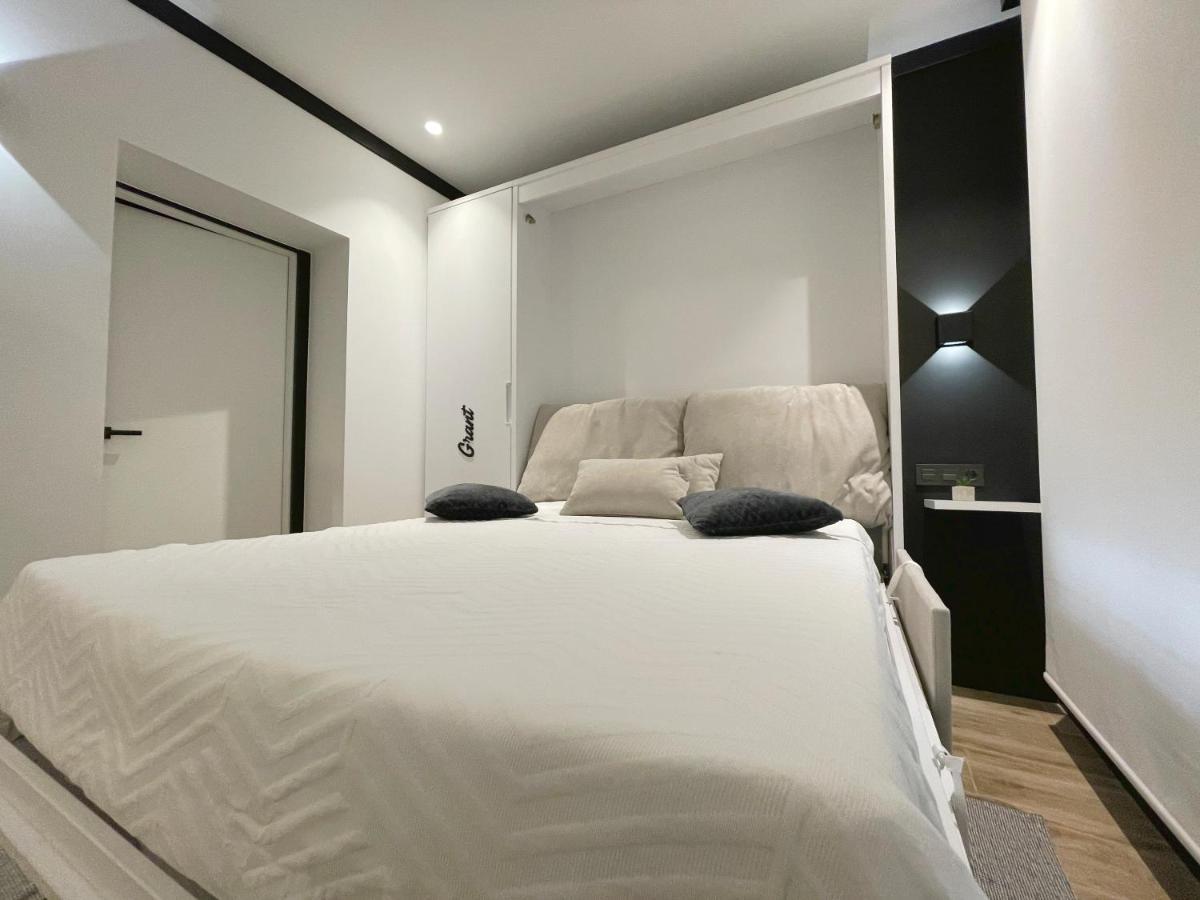 Apartamentos Mk77 Leon - Lancia ภายนอก รูปภาพ